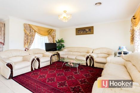 Property photo of 1 Baronet Walk Narre Warren South VIC 3805