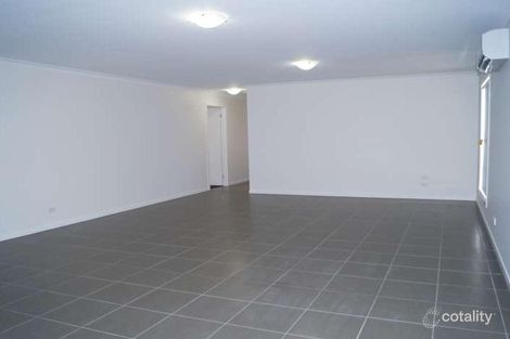 Property photo of 10 Amber Way Cobblebank VIC 3338