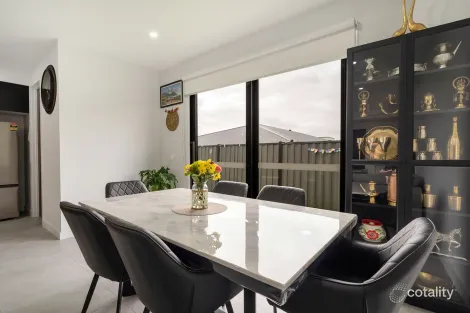 Property photo of 14 Samolus Street Mickleham VIC 3064