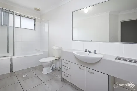 Property photo of 8 Ruocco Street Bracken Ridge QLD 4017