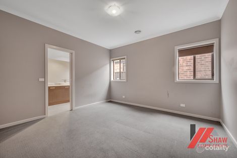 Property photo of 18 Manning Circuit Tarneit VIC 3029