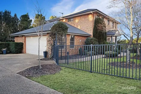 Property photo of 2/25 Warana Avenue Mount Lofty QLD 4350