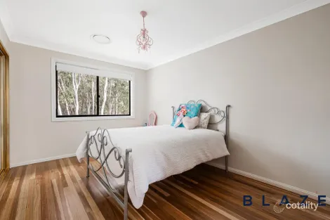 Property photo of 12 Thorpe Place Abbotsbury NSW 2176