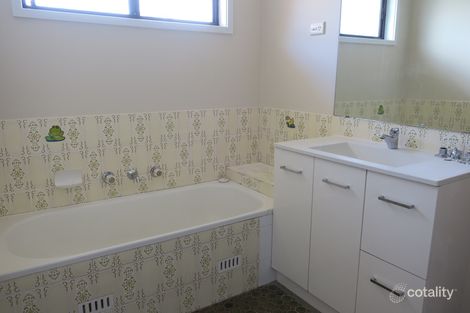 Property photo of 11 Barrallier Way St Clair NSW 2759
