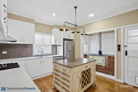 Property photo of 47 Perth Street Rangeville QLD 4350