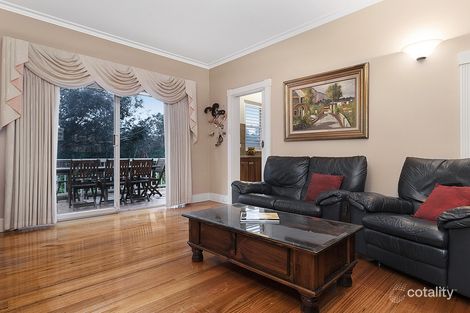Property photo of 11 Fairway Drive Kew East VIC 3102