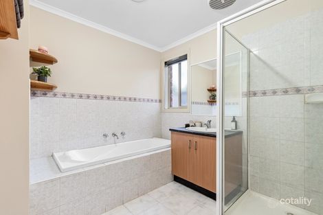 Property photo of 1/23 Jade Way Hillside VIC 3037