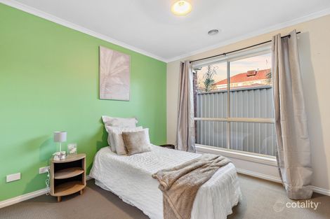 Property photo of 1/23 Jade Way Hillside VIC 3037