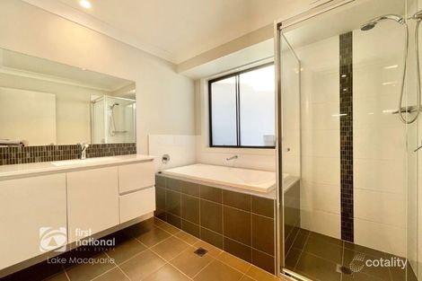 Property photo of 7 Floresta Crescent Cameron Park NSW 2285