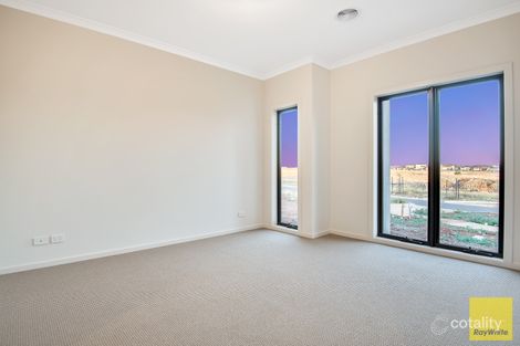 Property photo of 5 Bendigo Drive Tarneit VIC 3029
