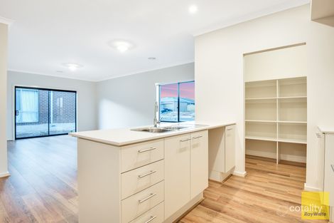 Property photo of 5 Bendigo Drive Tarneit VIC 3029