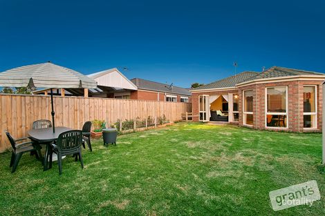 Property photo of 32 Spring Circuit Pakenham VIC 3810
