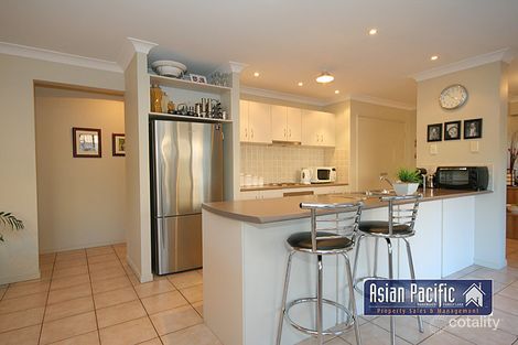 Property photo of 11 Parkside Place Forest Lake QLD 4078