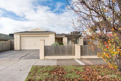 Property photo of 12 Middleham Close Cranbourne West VIC 3977