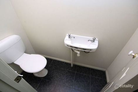 Property photo of 2/503 Lydiard Street North Soldiers Hill VIC 3350