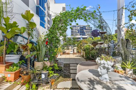 Property photo of 214/35 Prospect Street Kangaroo Point QLD 4169