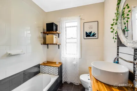 Property photo of 44 Dwyer Street Harlaxton QLD 4350