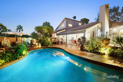 Property photo of 14 Cameron Court Ashmore QLD 4214