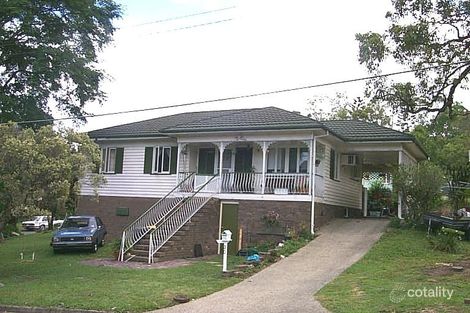 30 Koolewong St, Stafford Heights, QLD 4053