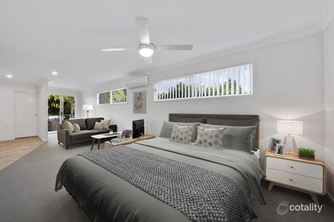 27 Rodney St, Wynnum West, QLD 4178