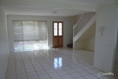 Property photo of 2/18 Batchworth Road Molendinar QLD 4214