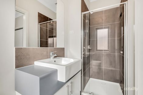 Property photo of 34/64 Escapade Boulevard Craigieburn VIC 3064