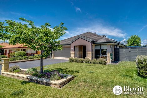 Property photo of 10 Bluestone Gardens Jerrabomberra NSW 2619