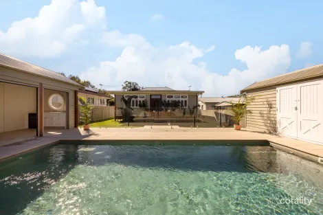 15 Kenbarry St, Brighton, QLD 4017