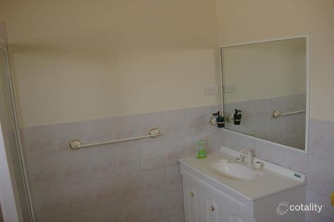 Property photo of 2/21 Pinnaroo Circuit Meadow Heights VIC 3048