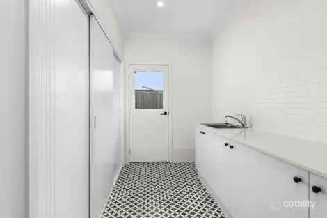 Property photo of 8 Hereford Crescent Calala NSW 2340