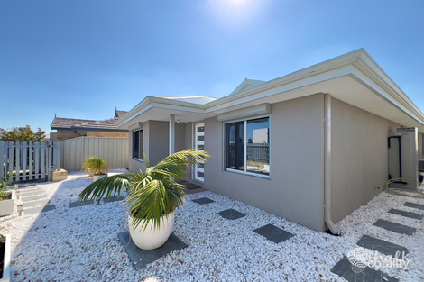 16 Mallina Cres, Golden Bay, WA 6174