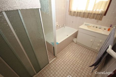 Property photo of 58 Balleroo Crescent Glenfield Park NSW 2650