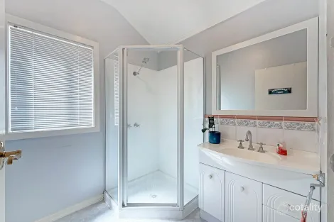 Property photo of 24 Gloucester Place Warragul VIC 3820