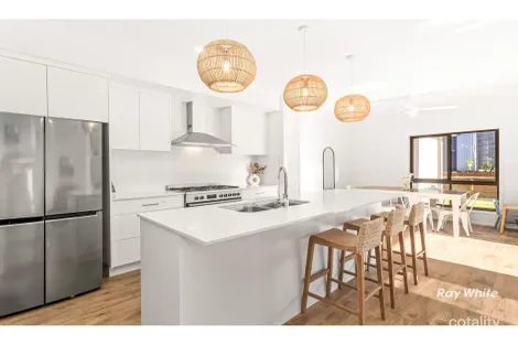 3 Swains Ave, Pacific Heights, QLD 4703