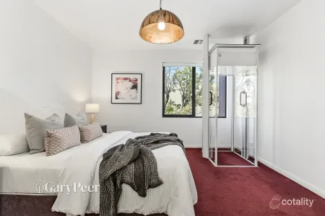 Property photo of 2/21 Allison Road Elsternwick VIC 3185