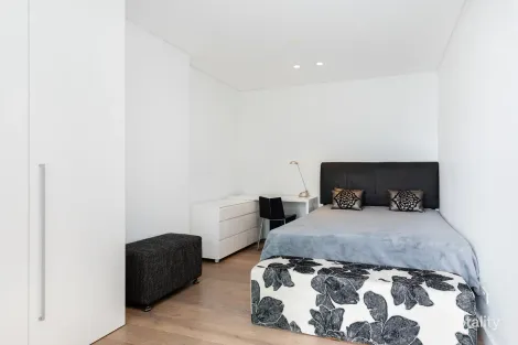 Property photo of 2004/2 Dind Street Milsons Point NSW 2061