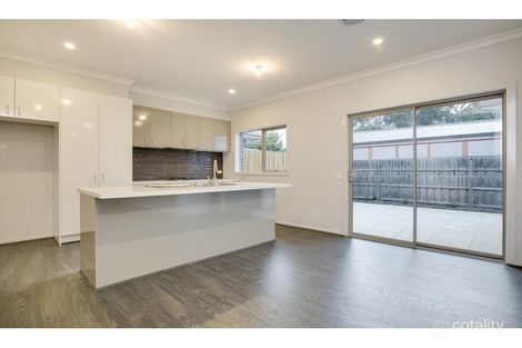 Property photo of 1/4 Ruth Road Mornington VIC 3931