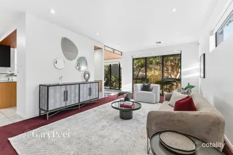 Property photo of 2/21 Allison Road Elsternwick VIC 3185