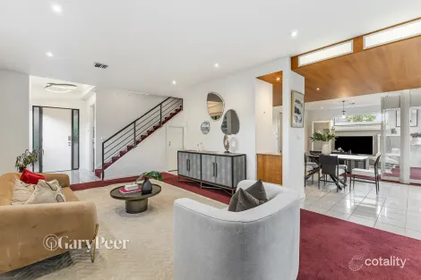 Property photo of 2/21 Allison Road Elsternwick VIC 3185