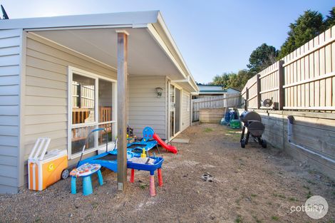 33 Clunes Rd, Creswick, VIC 3363