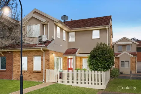 15/2 MCKELVIE CT, GLEN WAVERLEY, VIC 3150
