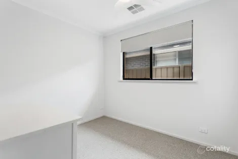 Property photo of 15 Harriet Circuit Regency Park SA 5010