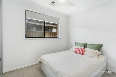 Property photo of 15 Harriet Circuit Regency Park SA 5010