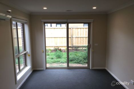 Property photo of 38 Werribee Crescent Wollert VIC 3750