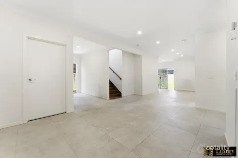 Property photo of 14 Cinnamara Circuit Tarneit VIC 3029