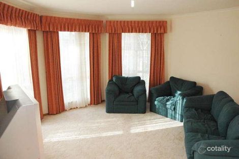 Property photo of 33 Jerilderie Drive Berwick VIC 3806