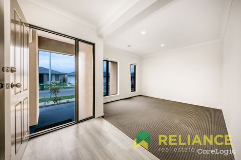 Property photo of 12 Style Way Tarneit VIC 3029