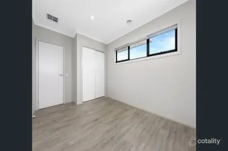 Property photo of 5 Hedgeley Avenue Deanside VIC 3336