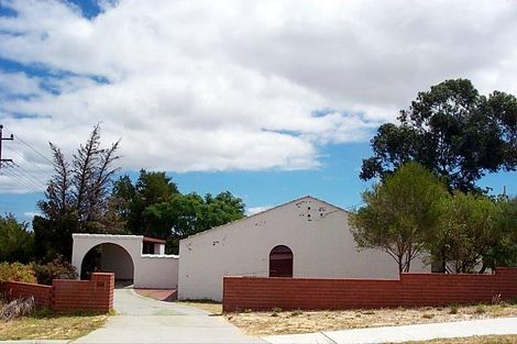 1 Oldfield Rd, Girrawheen, WA 6064