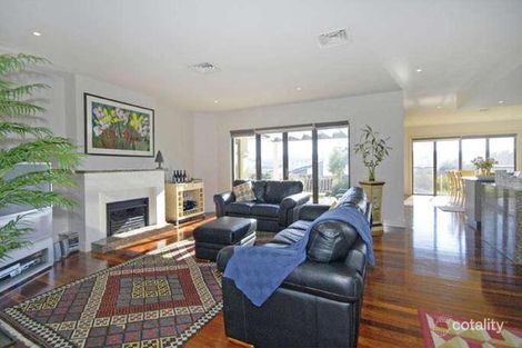 Property photo of 2 Muirfield Mews Chirnside Park VIC 3116